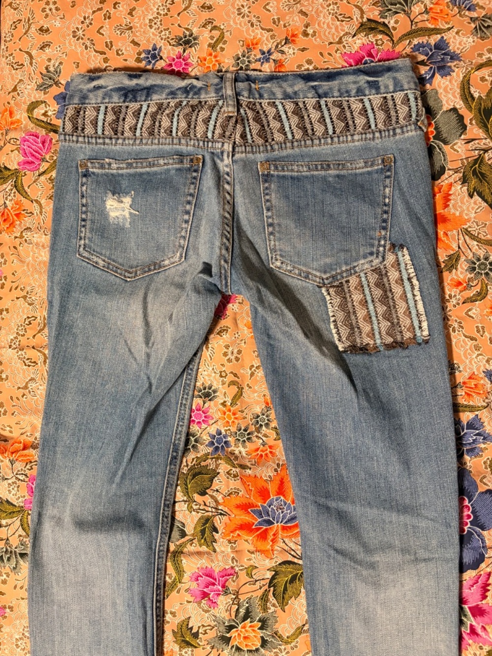 Free People patched distressed jeans size 24 - Picture 4 of 8